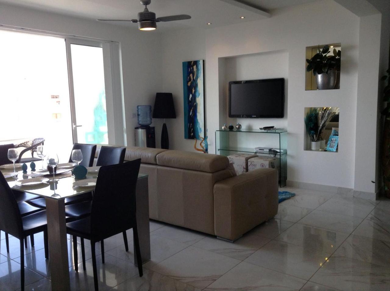 Seafront Apartment With Pool San Pawl il-Baħar Eksteriør bilde