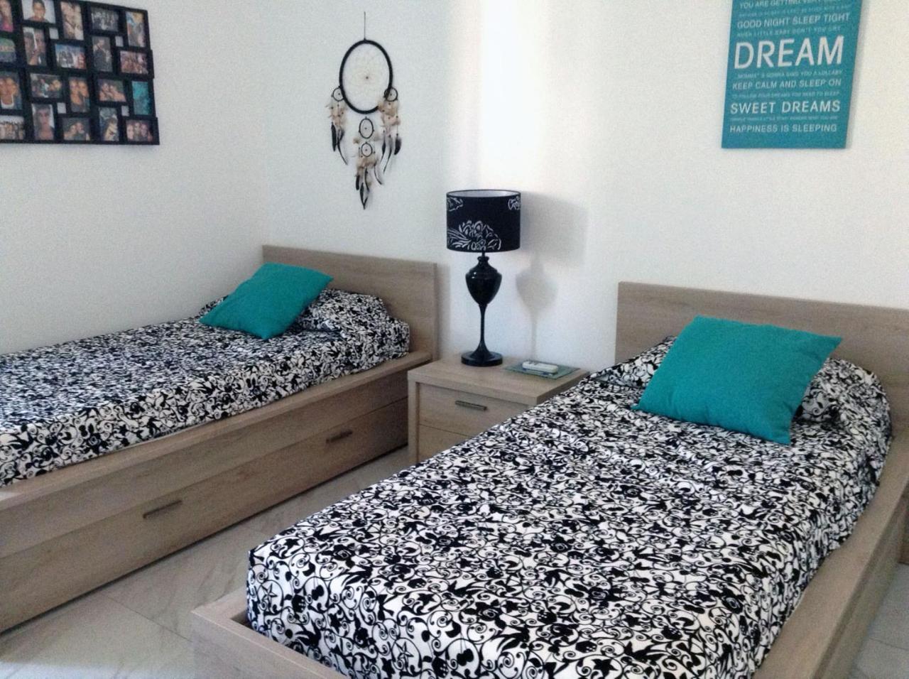 Seafront Apartment With Pool San Pawl il-Baħar Eksteriør bilde