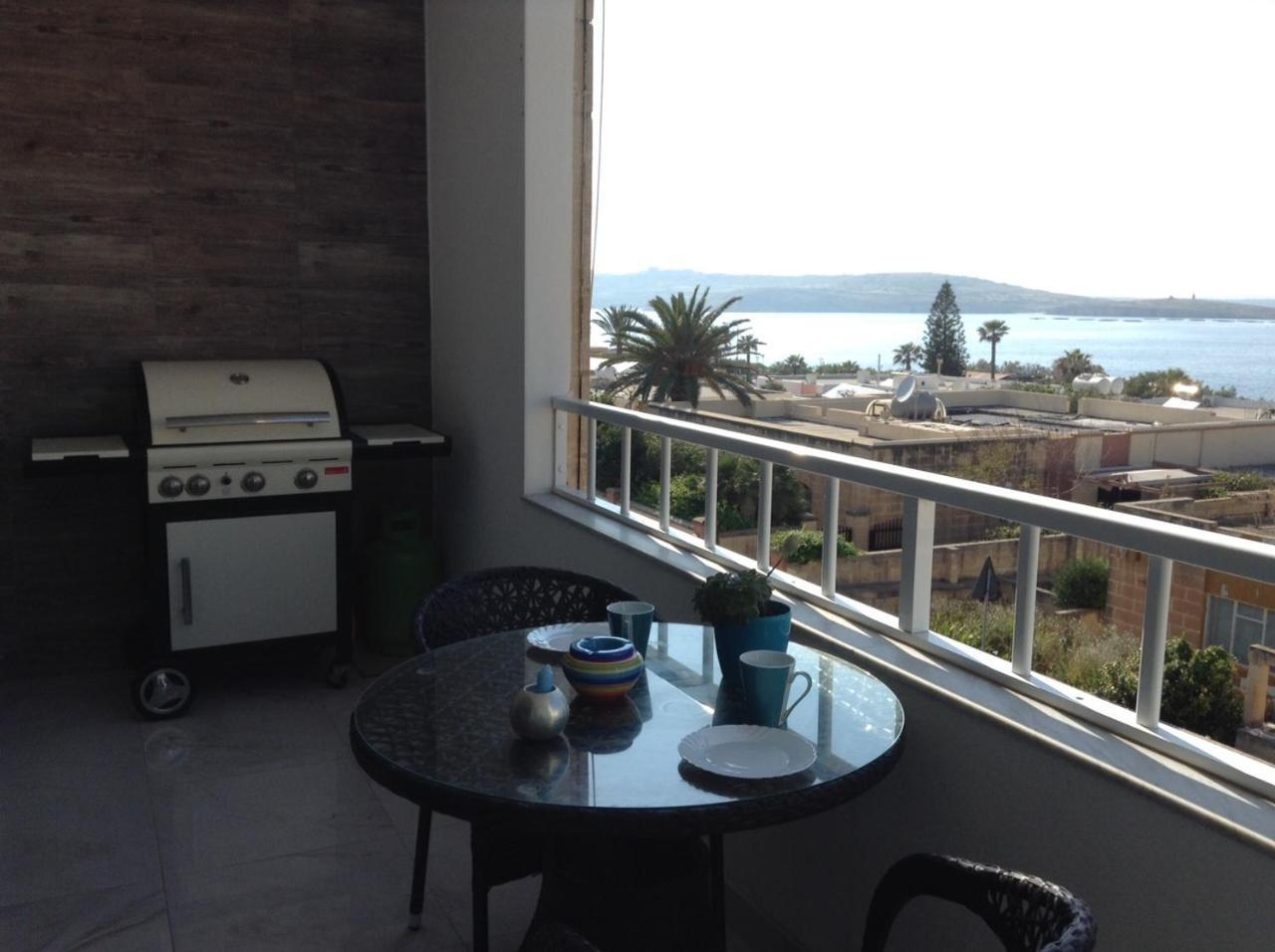 Seafront Apartment With Pool San Pawl il-Baħar Eksteriør bilde